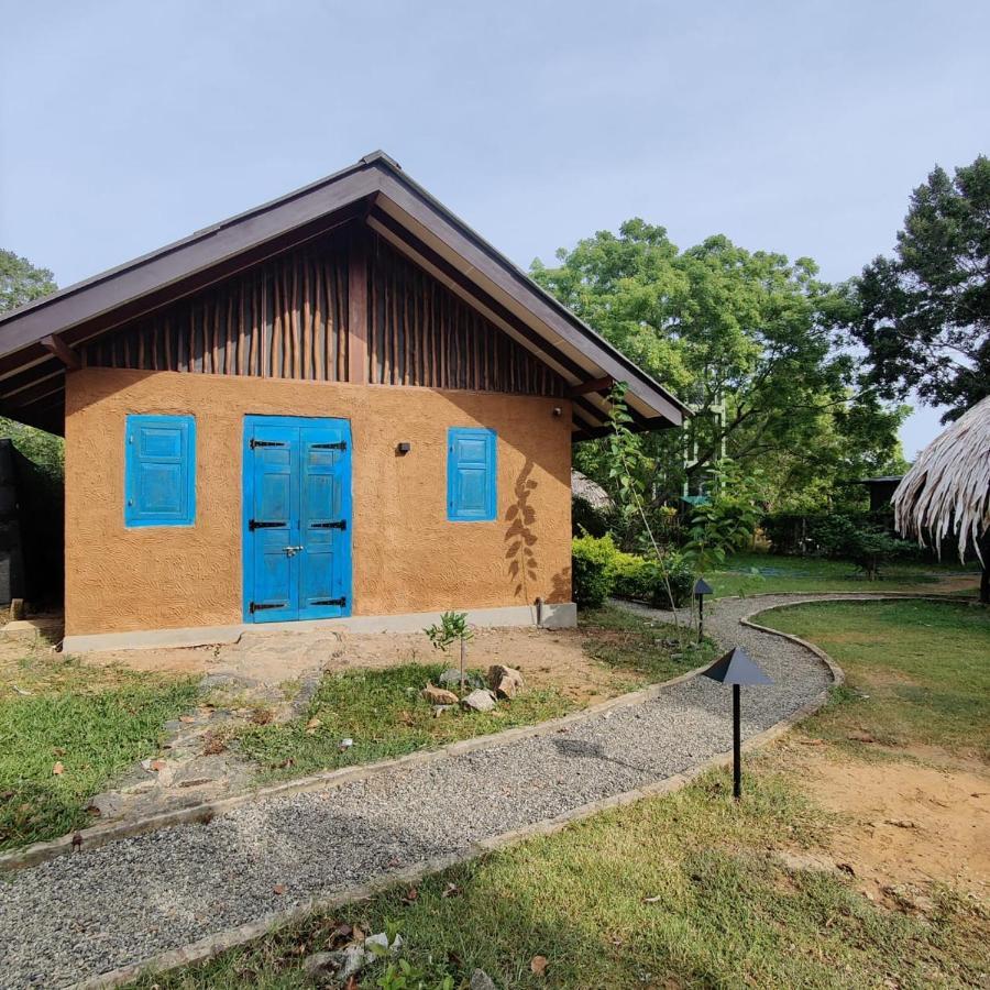 Yala Lake View Cabanas Tissamaharama Exterior photo